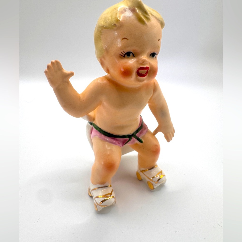 NAPCO 1956 Baby Skating W/ Pillow Tied To Tush Figurine RARE MCM